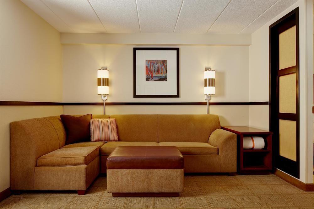 Hyatt Place Ontario/Rancho Cucamonga Exterior photo